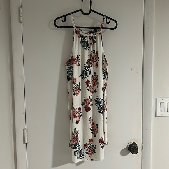 Flower Dress - Picture 3 of 3